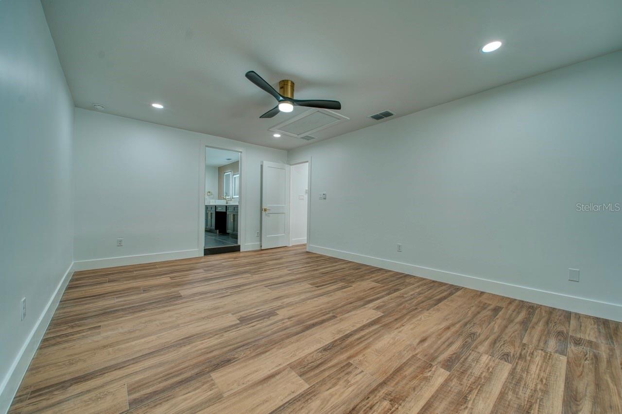 Image 20 of 62 For 1542 Sugarwood Circle