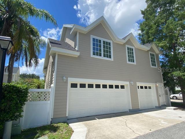 Image 14 of 15 For 1128 Rush Street B