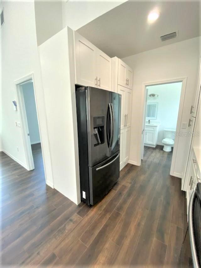Image 7 of 15 For 1128 Rush Street B