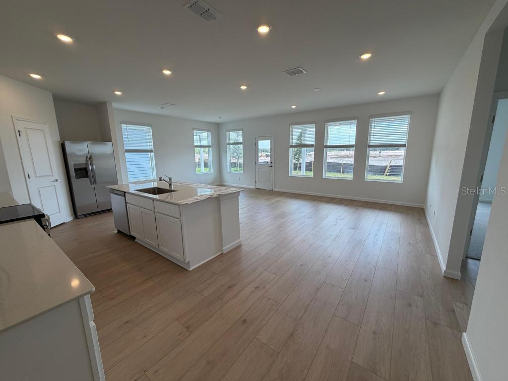 Image 4 of 13 For 4371 Vibernum Avenue A