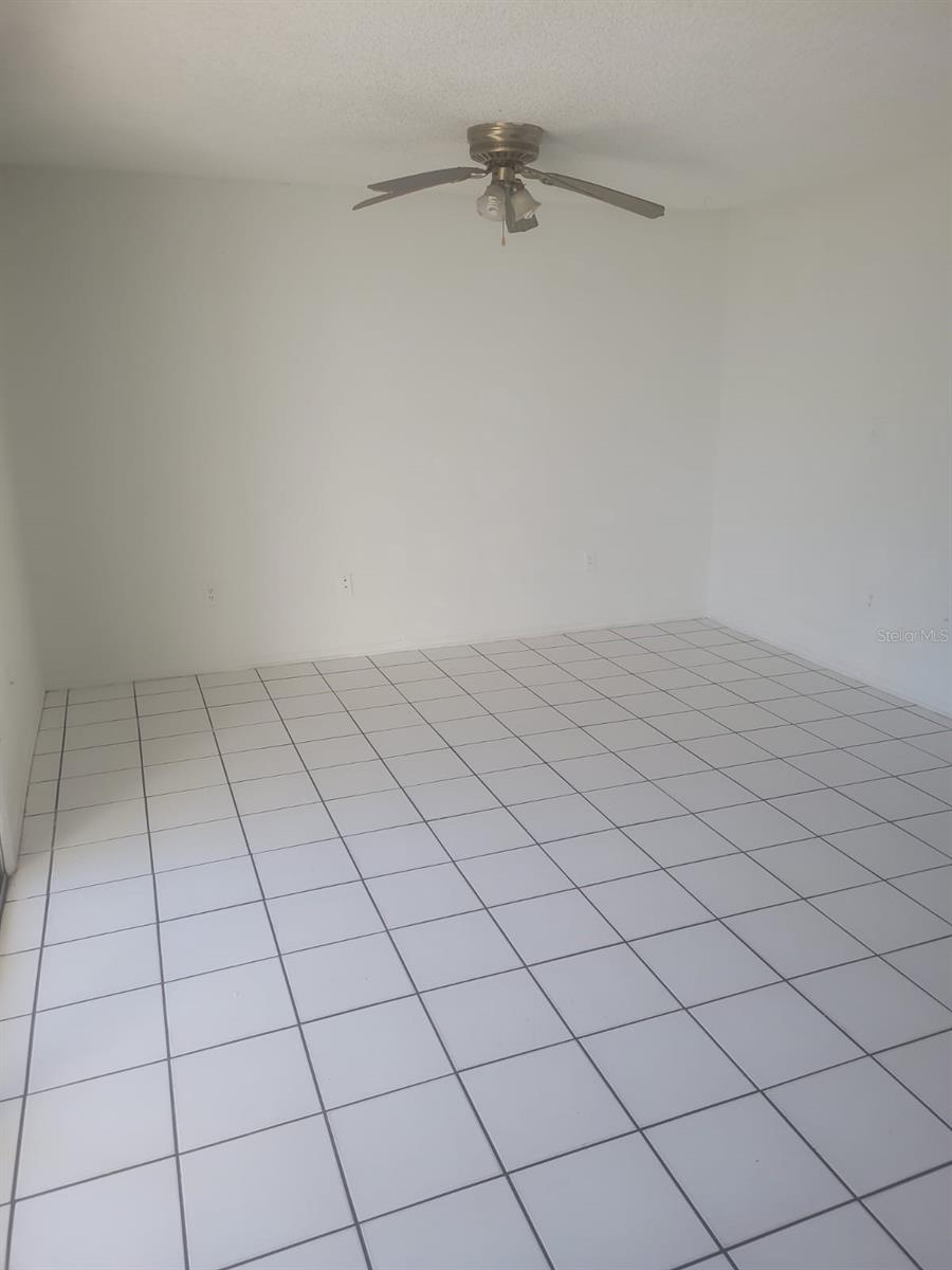 Image 4 of 8 For 804 Sky Lake Circle B