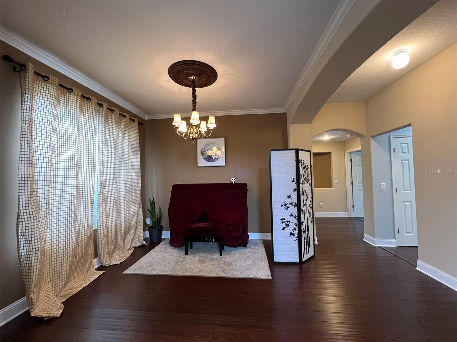 Image 11 of 31 For 1565 The Oaks Boulevard
