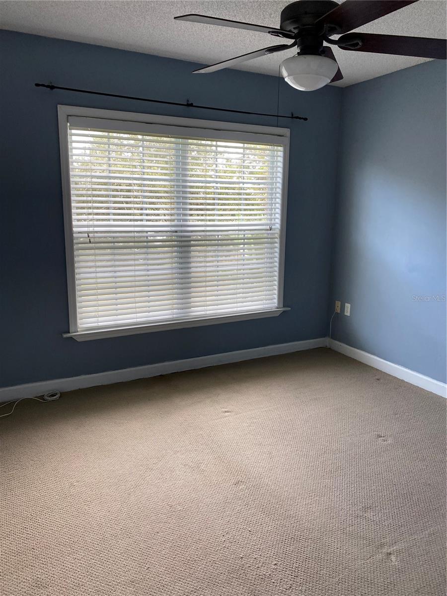 Image 7 of 11 For 2047 Dixie Belle Drive 2047h