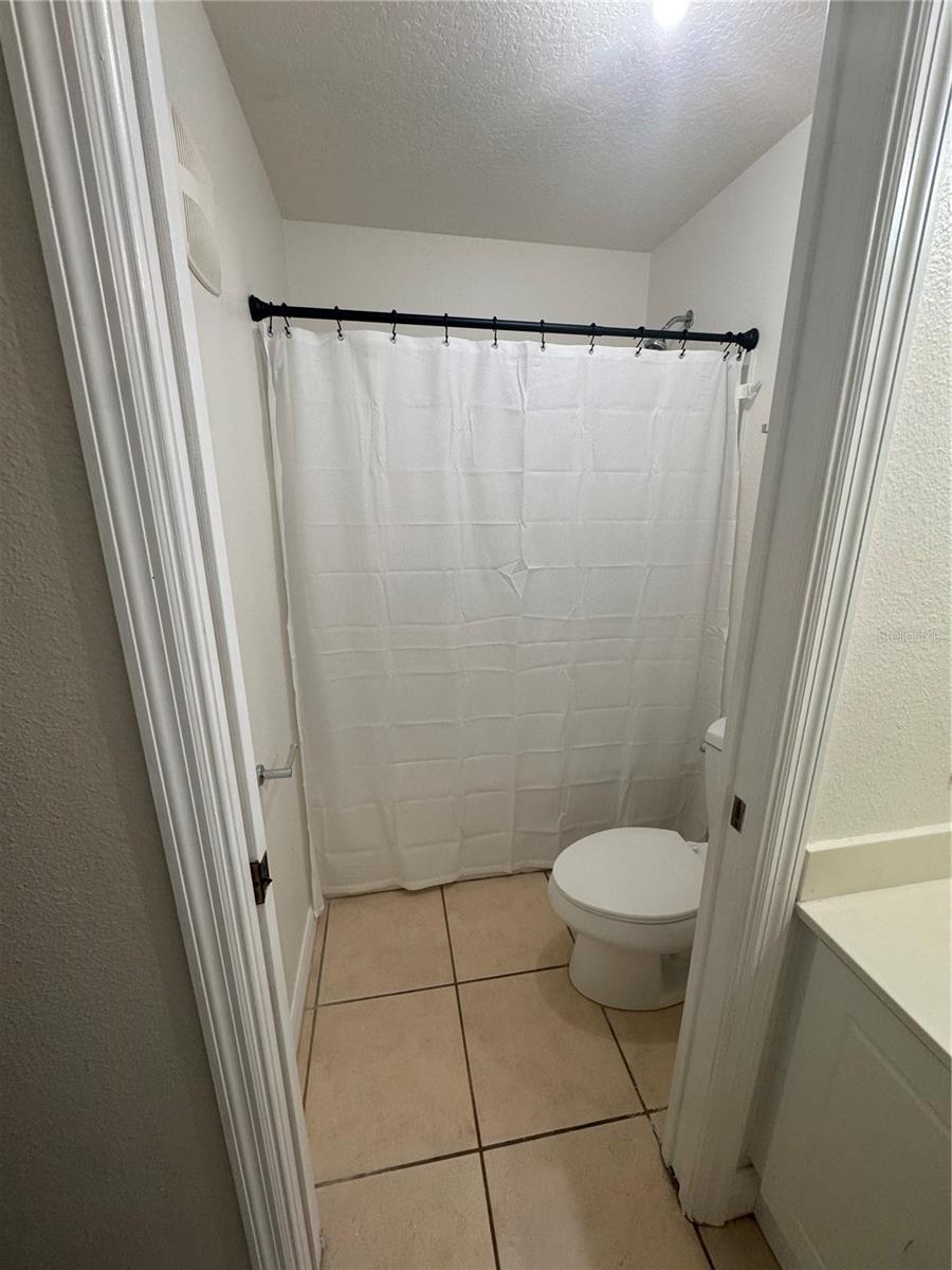 Image 11 of 13 For 2880 Club Cortile Circle B