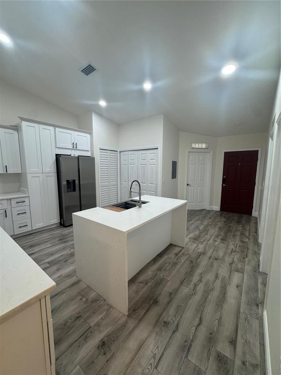 Image 2 of 13 For 2880 Club Cortile Circle B