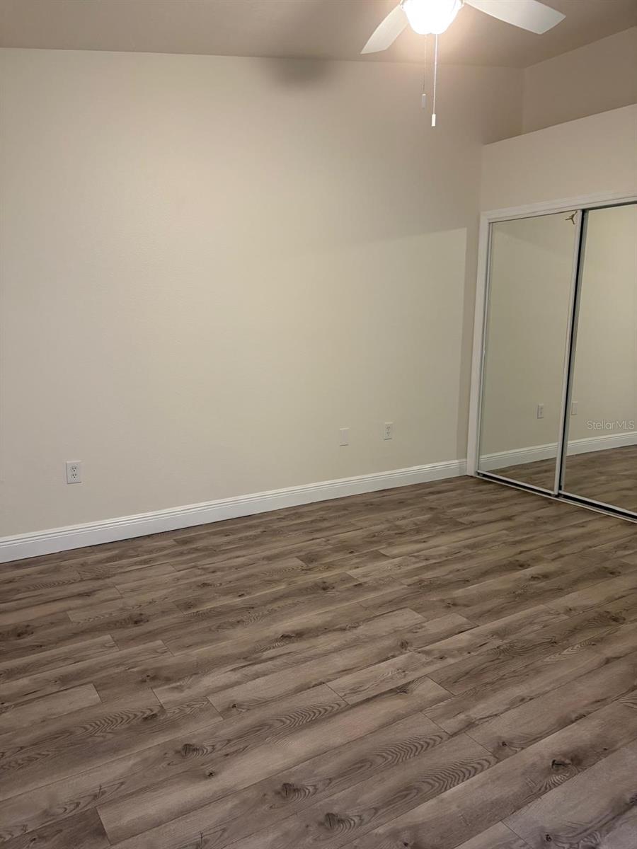 Image 8 of 13 For 2880 Club Cortile Circle B