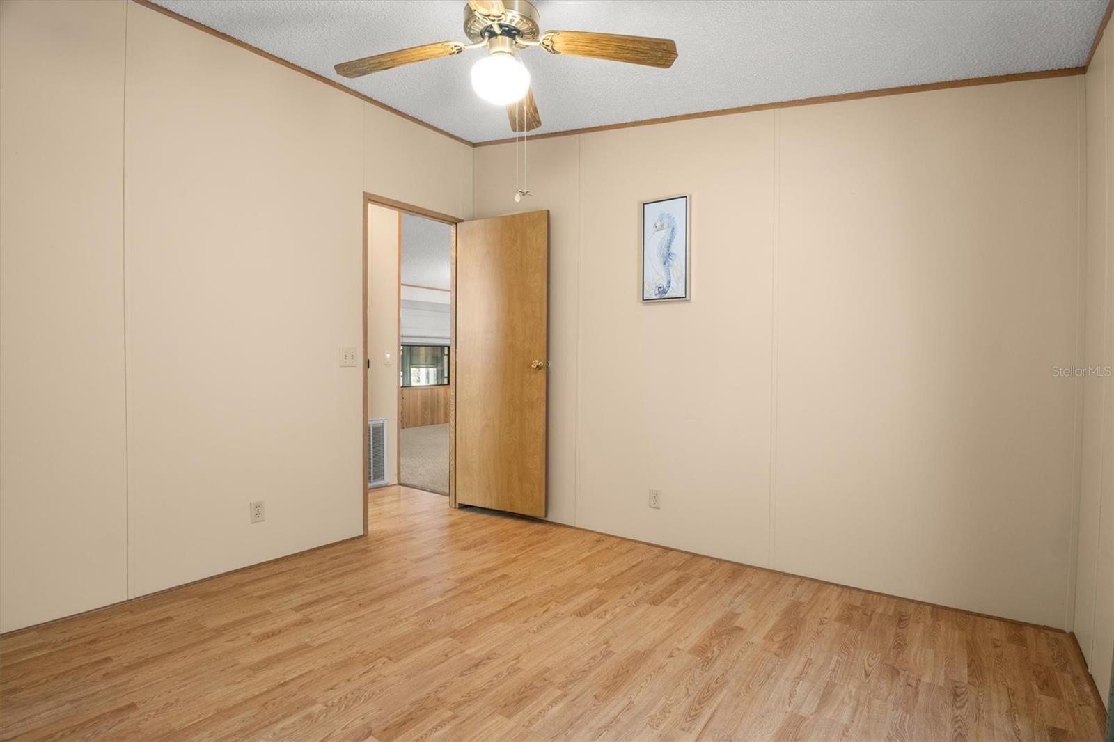 Image 21 of 40 For 347 Edgewood Boulevard