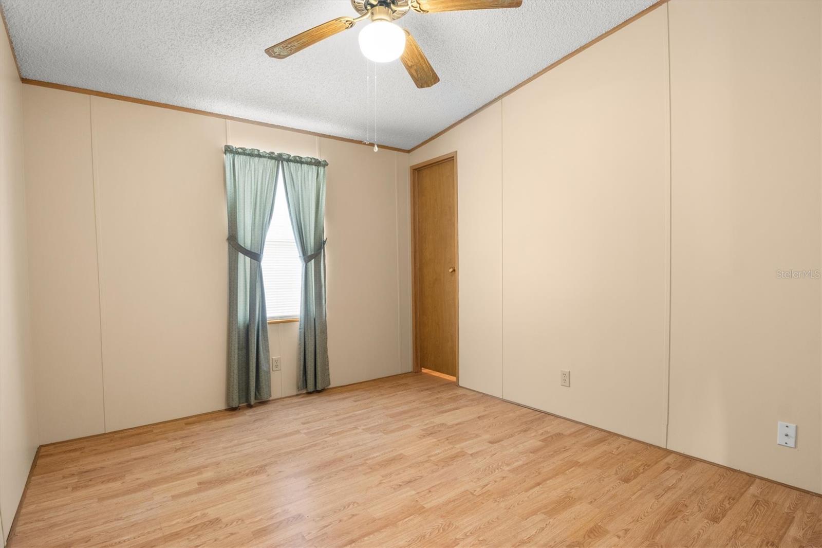 Image 22 of 40 For 347 Edgewood Boulevard