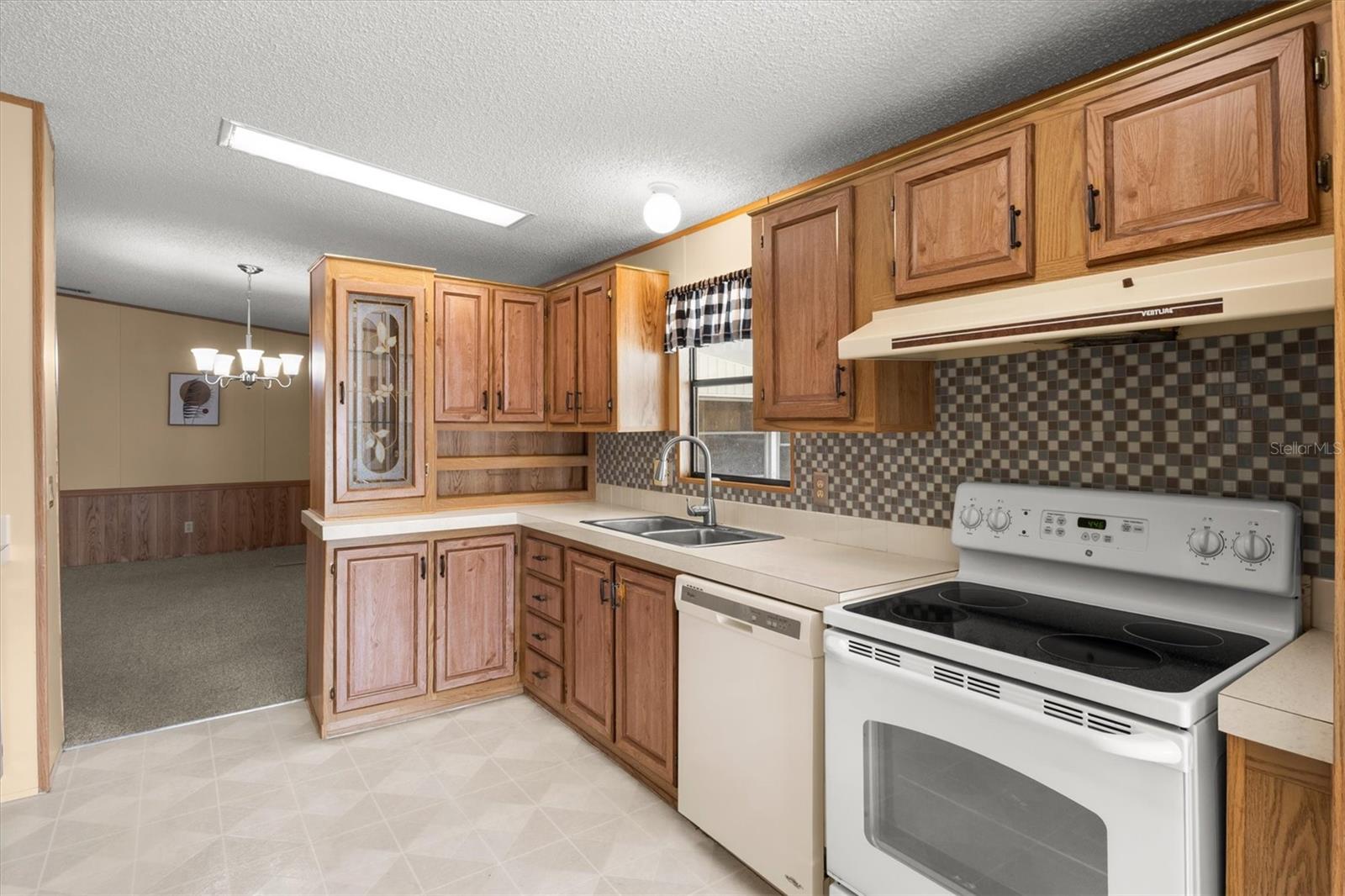 Image 7 of 40 For 347 Edgewood Boulevard