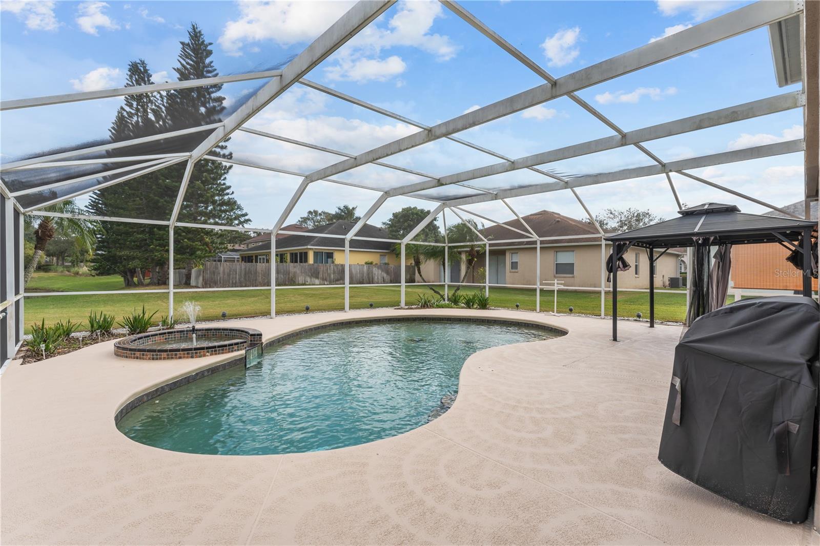 Image 37 of 42 For 617 Lakescape Court