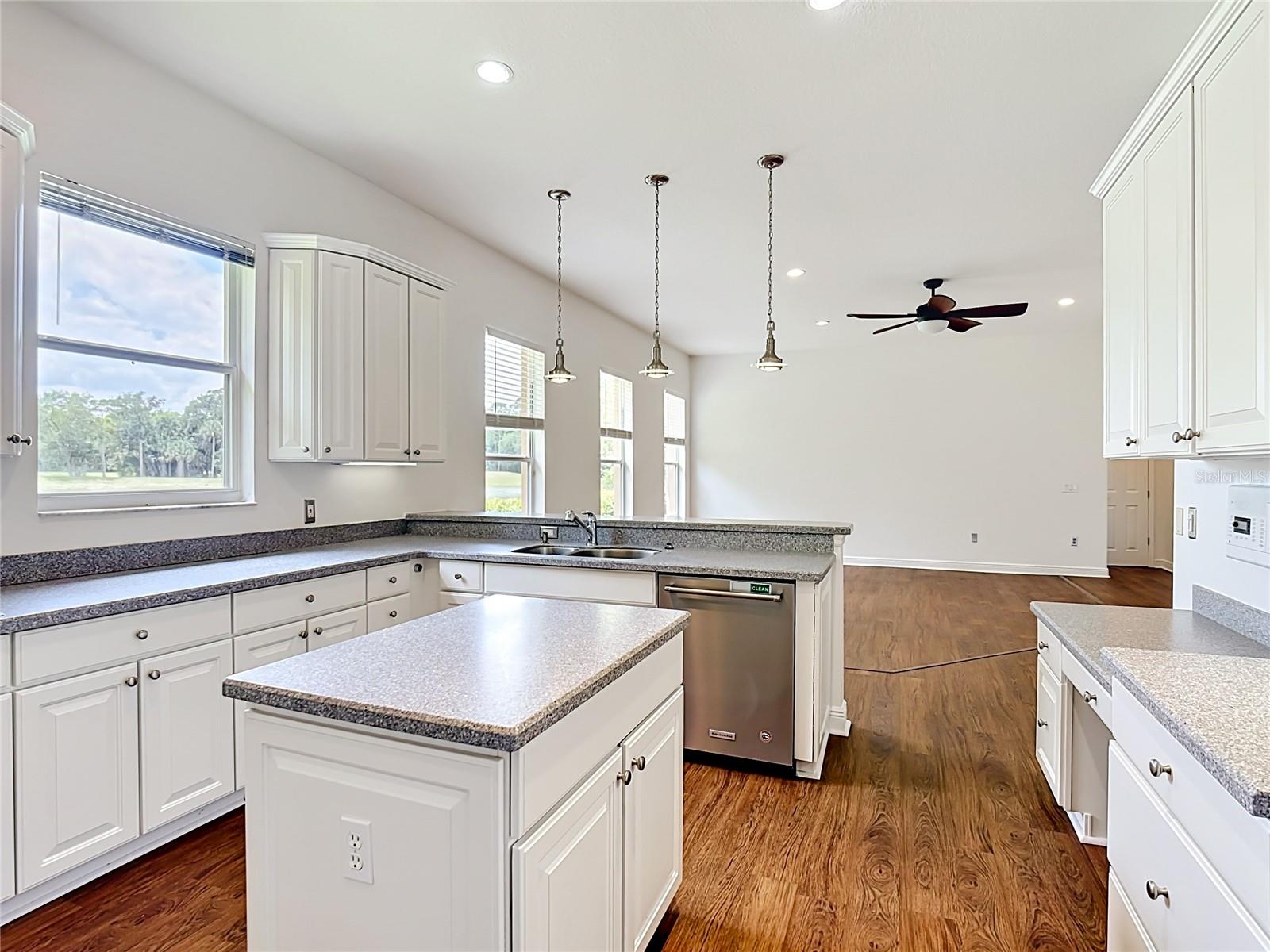 Image 19 of 83 For 294 Addison Drive