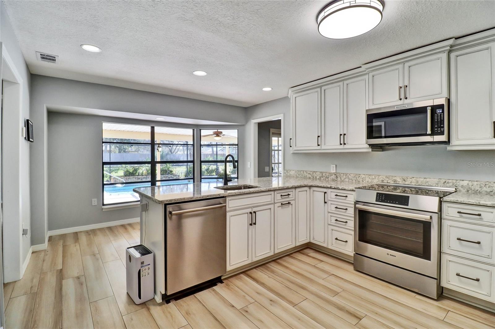 Image 12 of 62 For 4318 Woodtree Lane