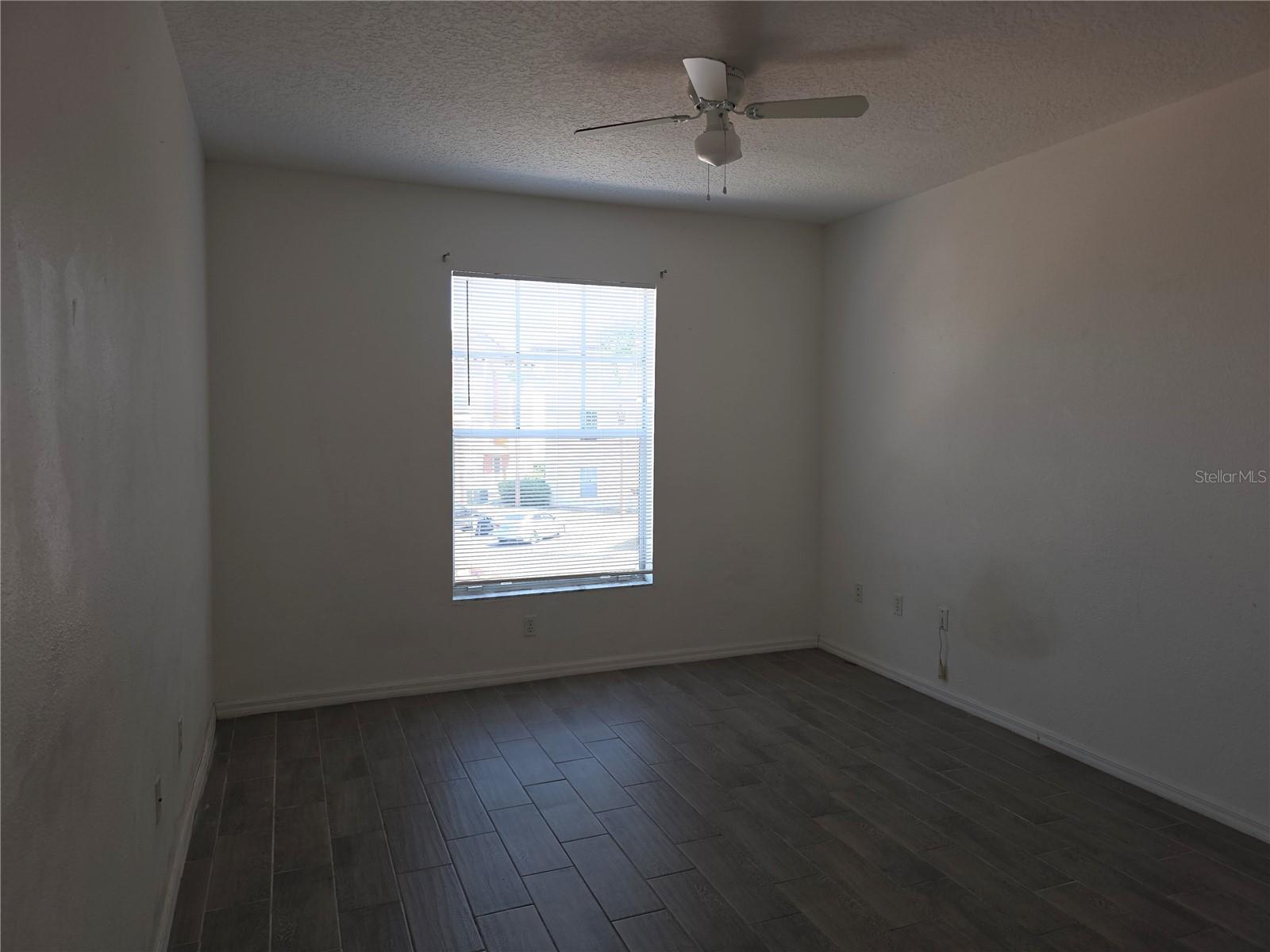Image 3 of 5 For 5554 Metrowest Boulevard 202