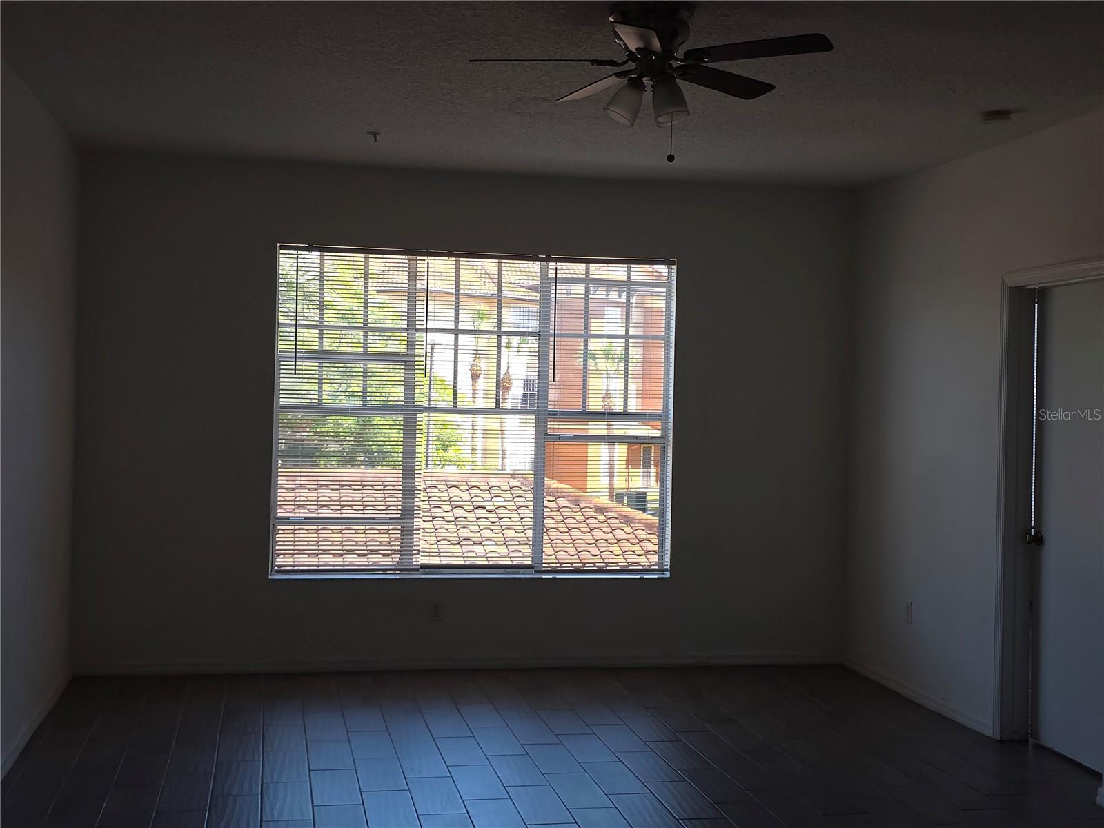 Image 4 of 5 For 5554 Metrowest Boulevard 202