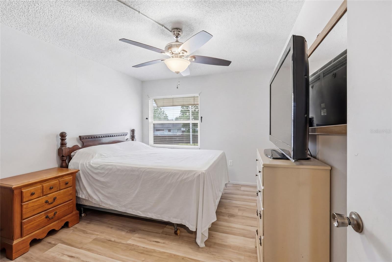Image 16 of 25 For 404 Orlando Avenue 11b