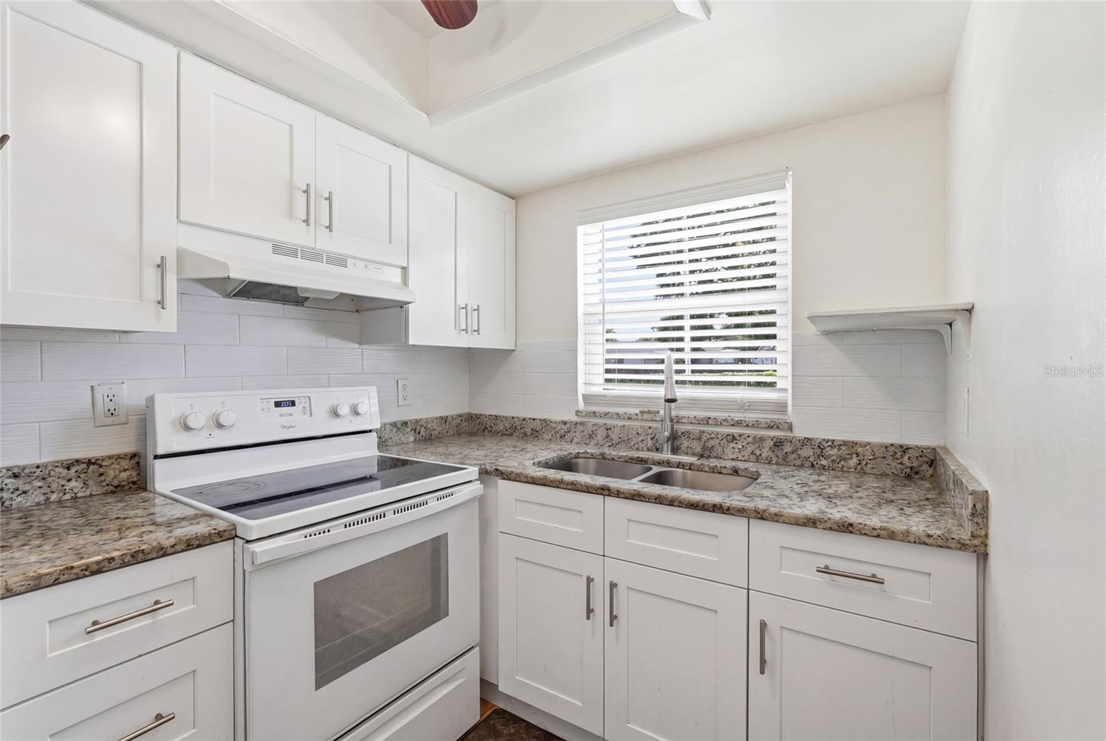 Image 4 of 25 For 404 Orlando Avenue 11b