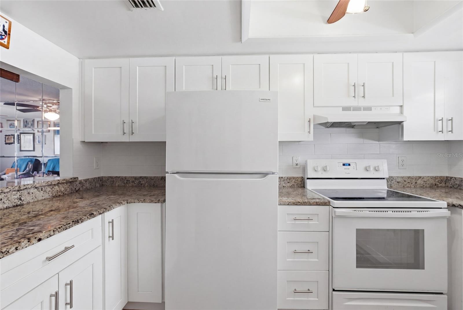 Image 5 of 25 For 404 Orlando Avenue 11b