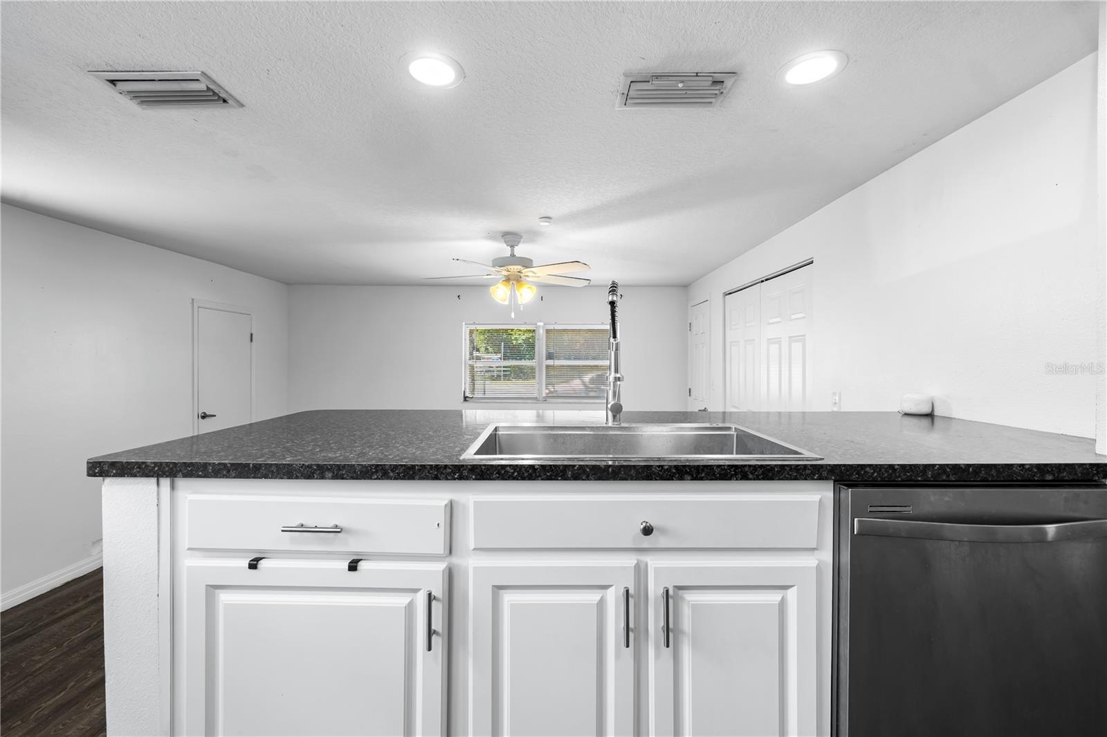 Image 11 of 41 For 117 Strickland Street