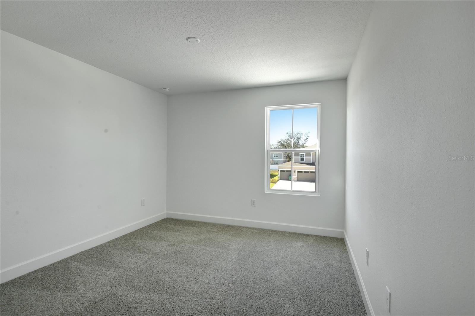 Image 16 of 19 For 1010 Cloud Ridge Court
