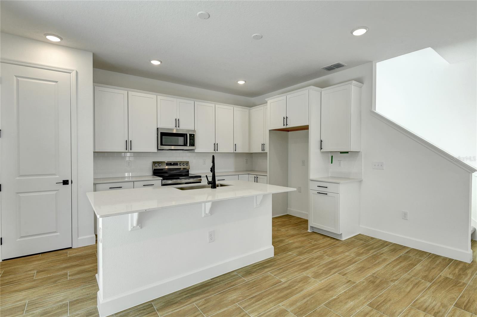 Image 4 of 19 For 1010 Cloud Ridge Court