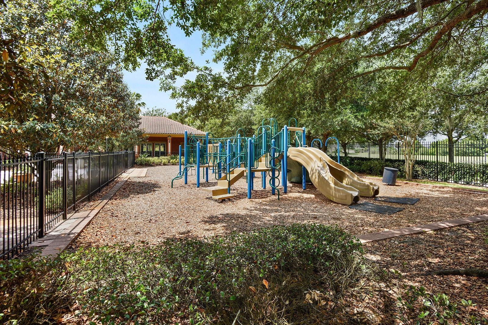 Image 19 of 24 For 818 Pecori Terrace