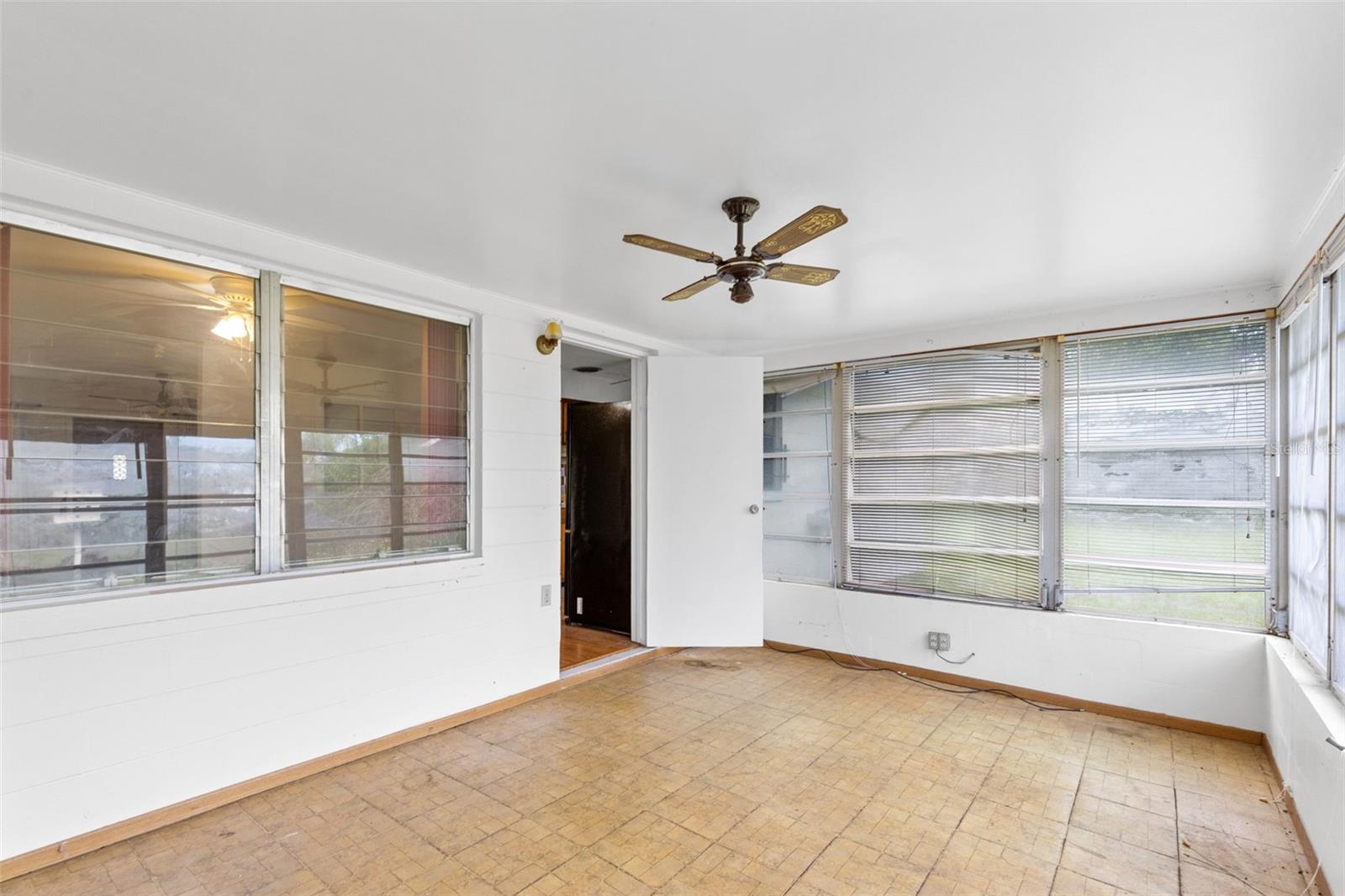 Image 19 of 31 For 2234 James Drive