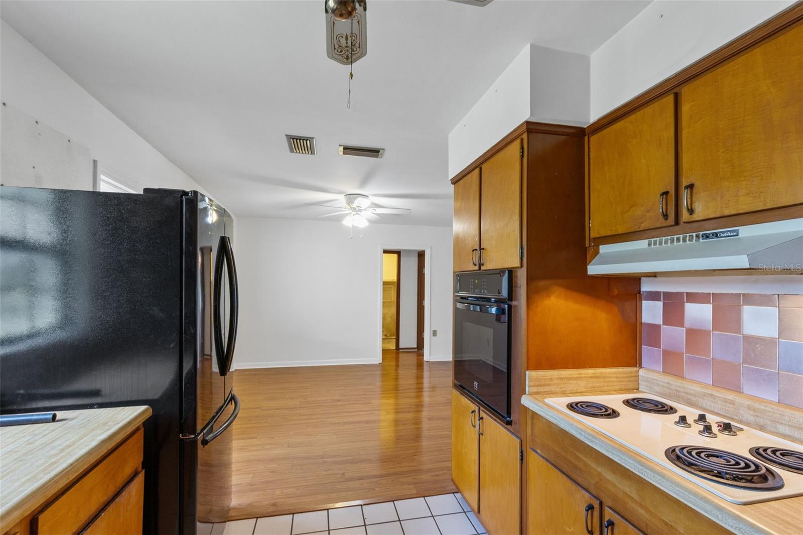 Image 24 of 31 For 2234 James Drive
