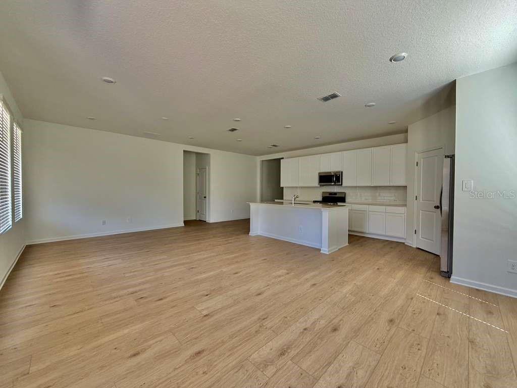 Image 14 of 19 For 5111 Natalia Drive