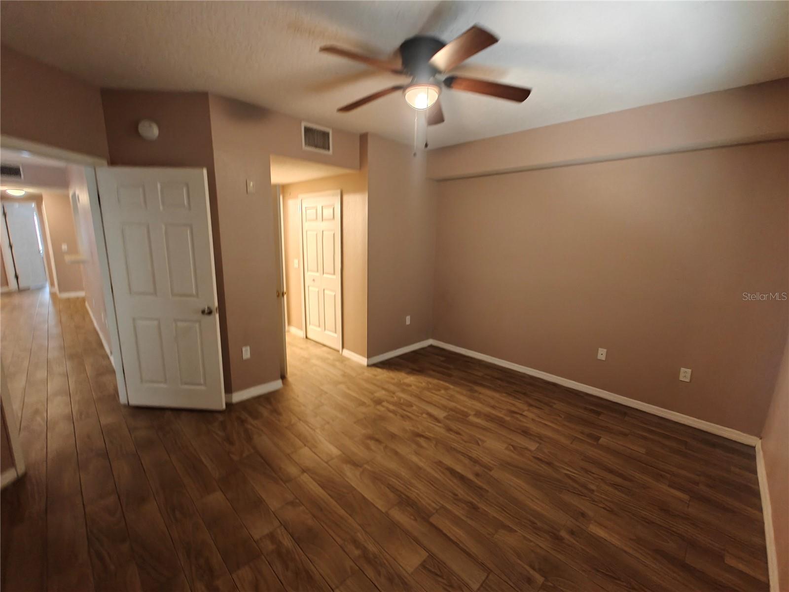 Image 11 of 23 For 6022 Portsdale Place 102