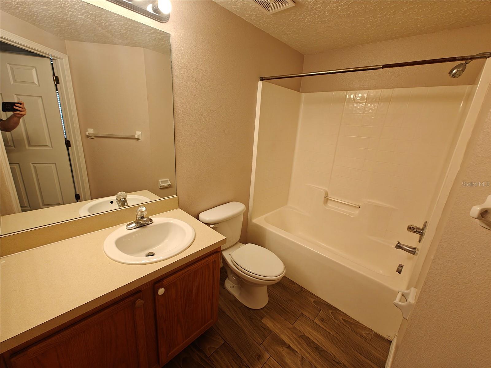 Image 14 of 23 For 6022 Portsdale Place 102