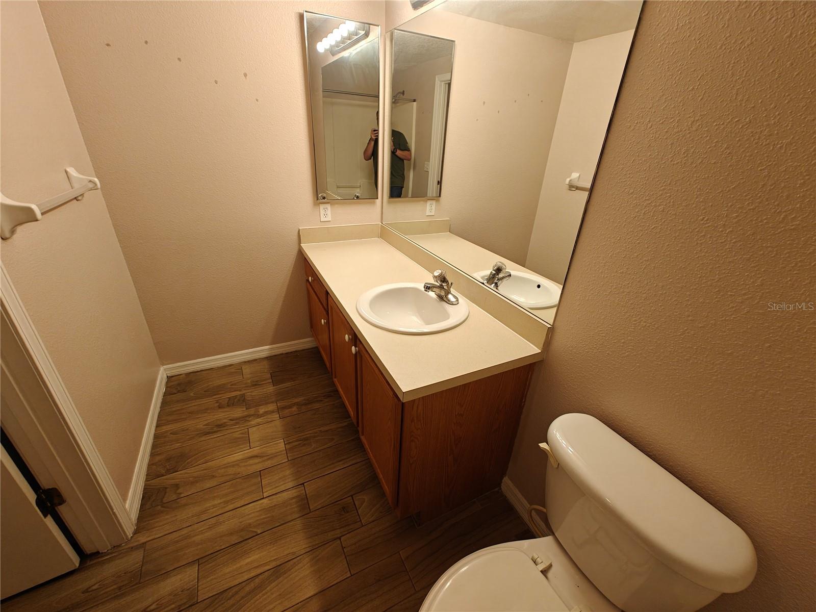 Image 19 of 23 For 6022 Portsdale Place 102