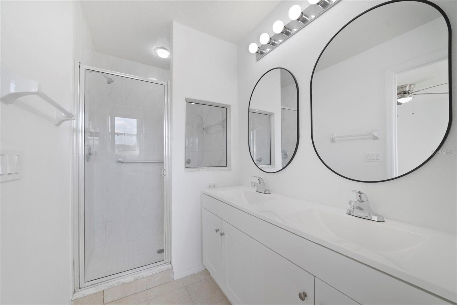 Image 17 of 35 For 1286 South Beach Circle