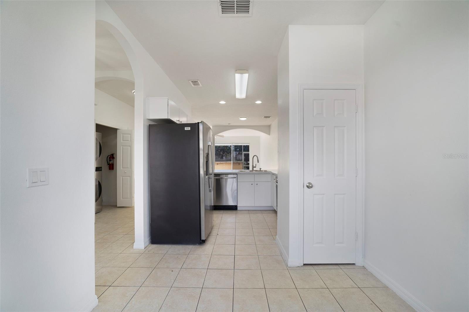 Image 4 of 35 For 1286 South Beach Circle