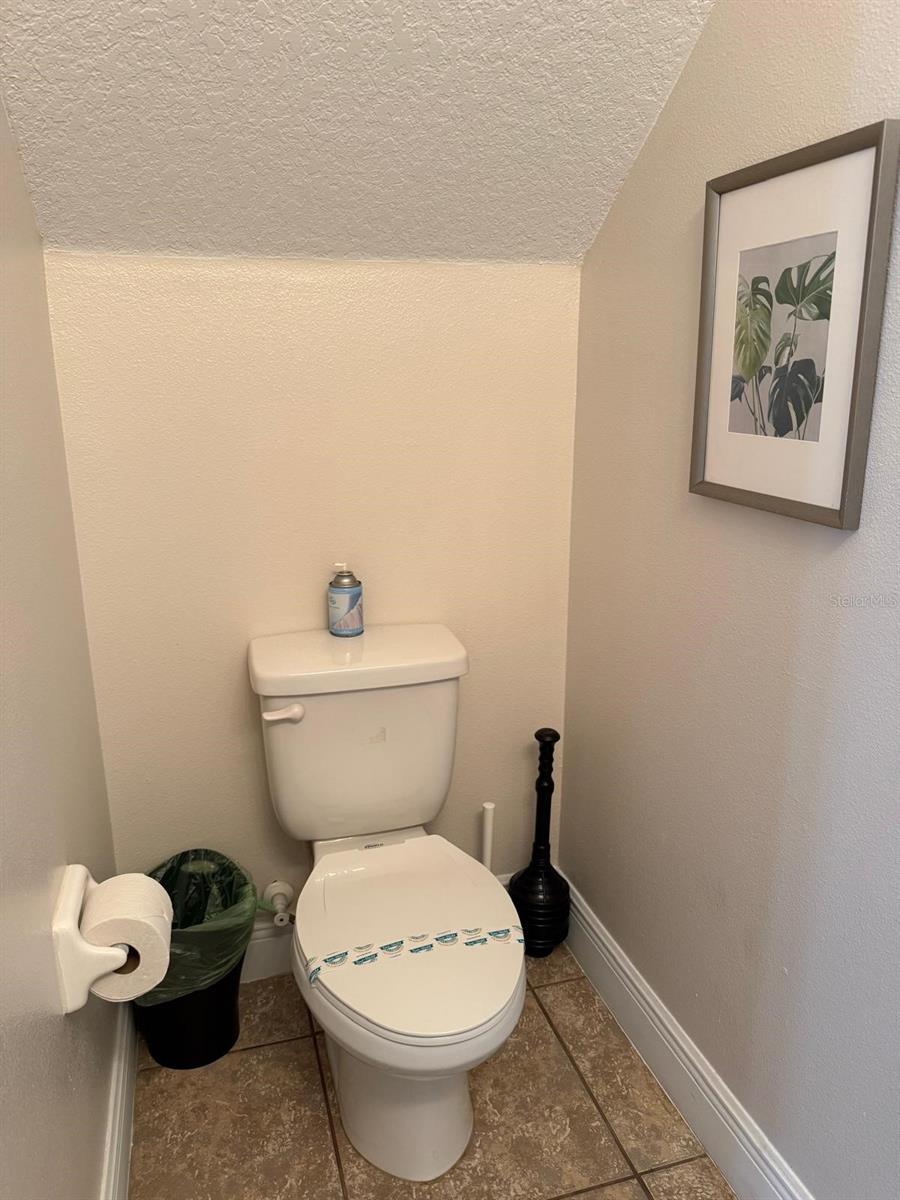 Image 42 of 45 For 8106 Roseville Road