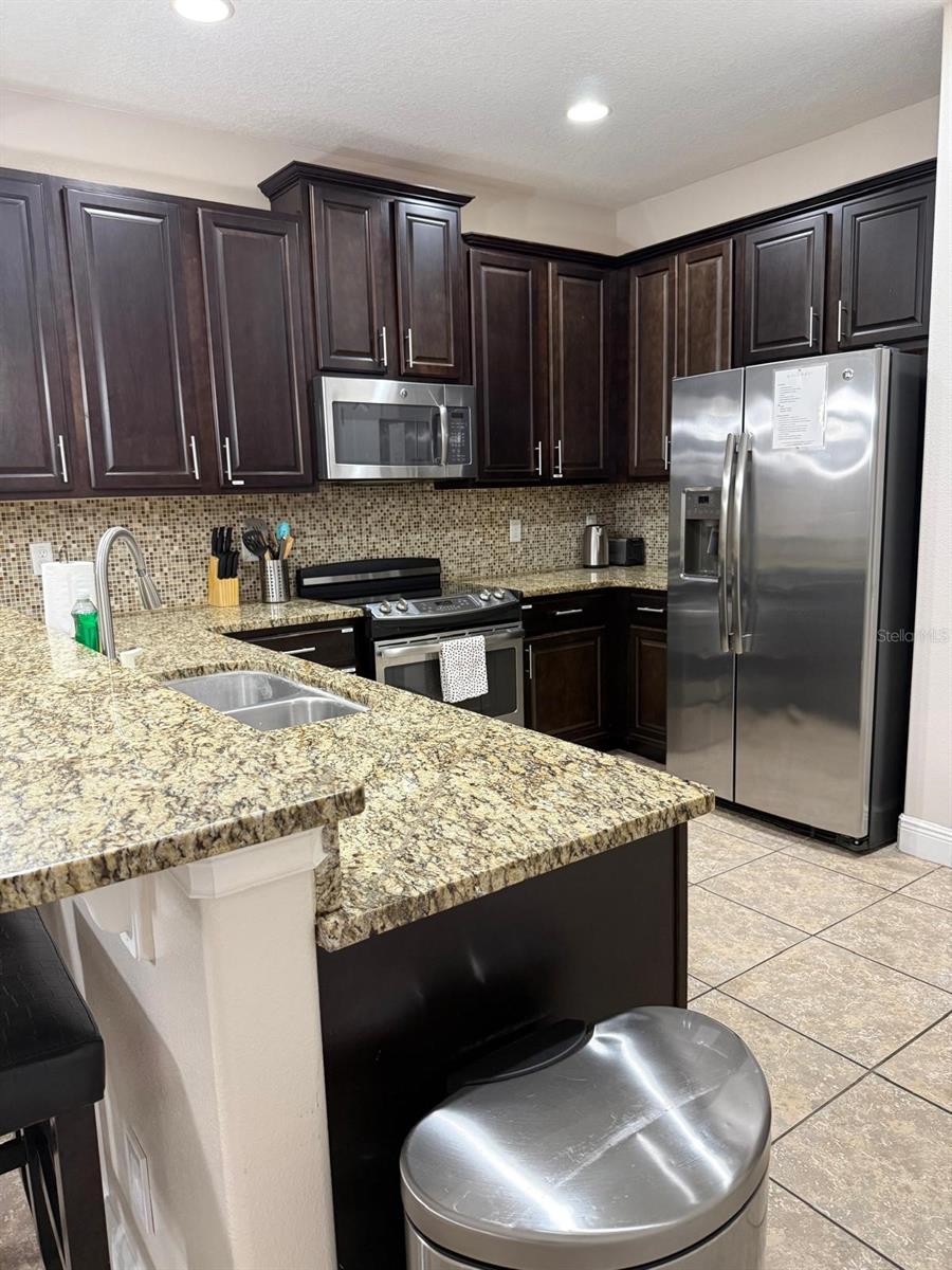 Image 7 of 45 For 8106 Roseville Road