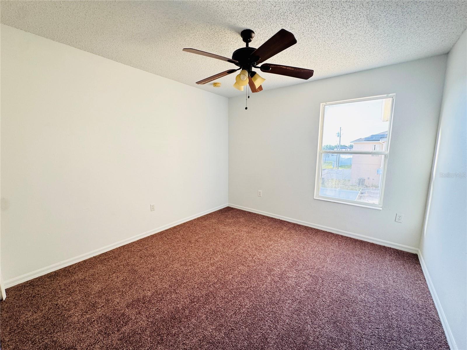 Image 14 of 23 For 411 Columbia Court