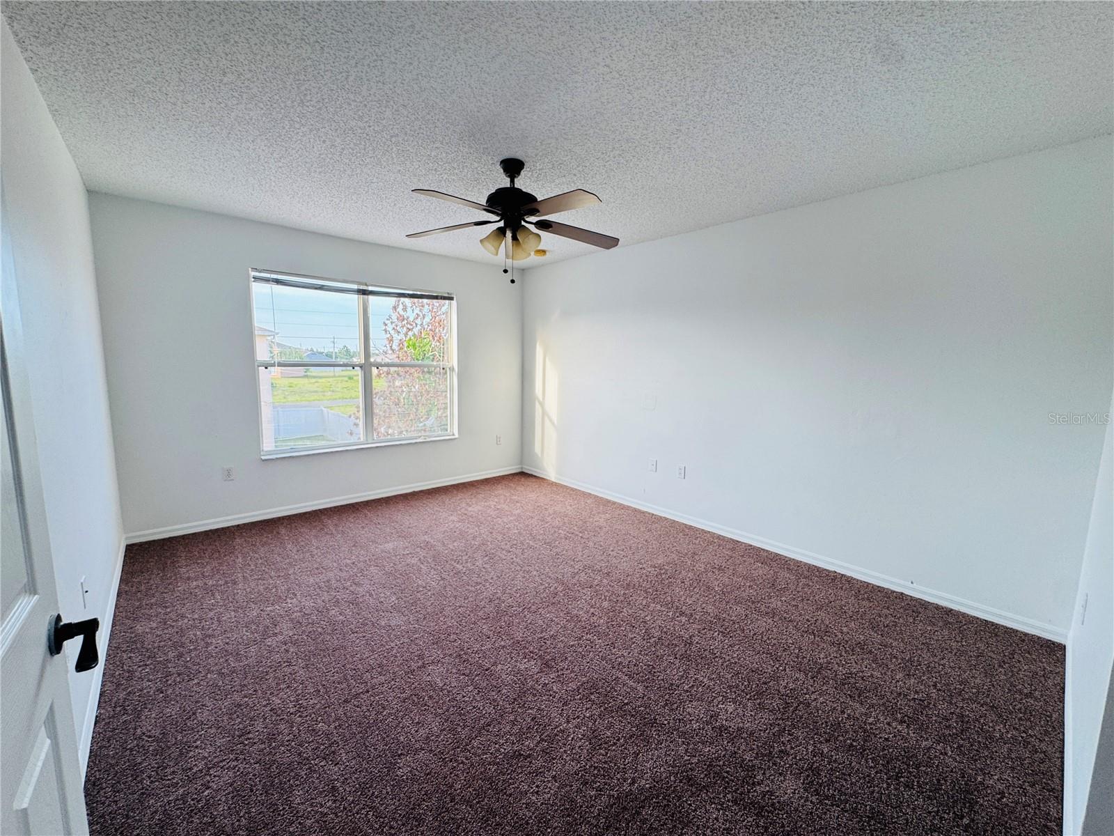 Image 21 of 23 For 411 Columbia Court