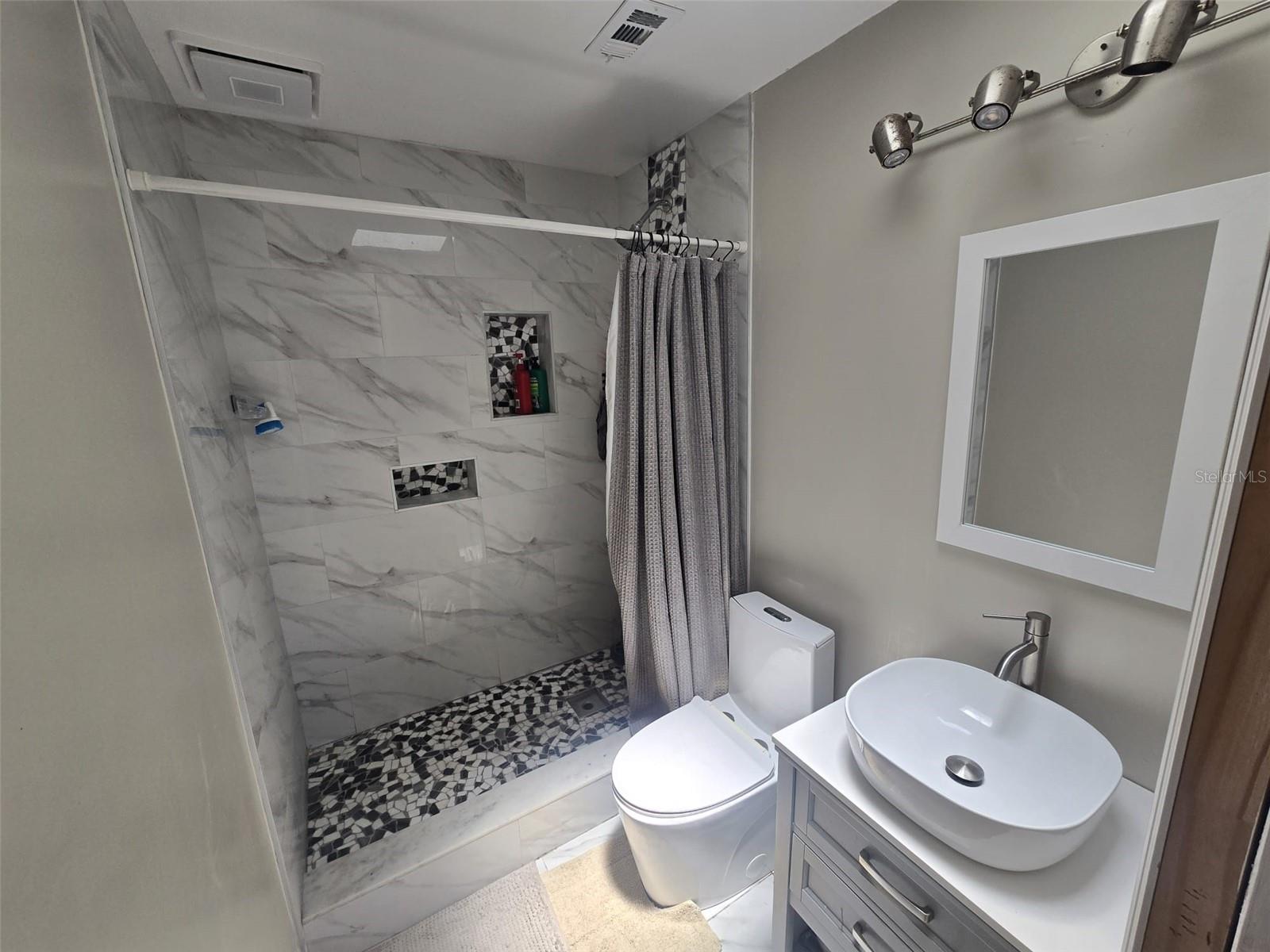 Image 13 of 19 For 10325 Loubet Street