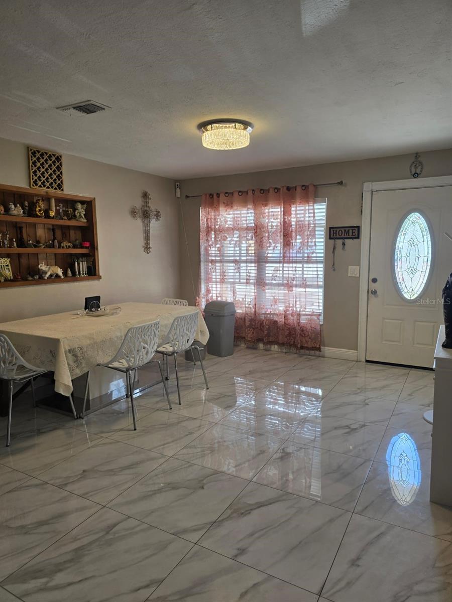 Image 3 of 19 For 10325 Loubet Street