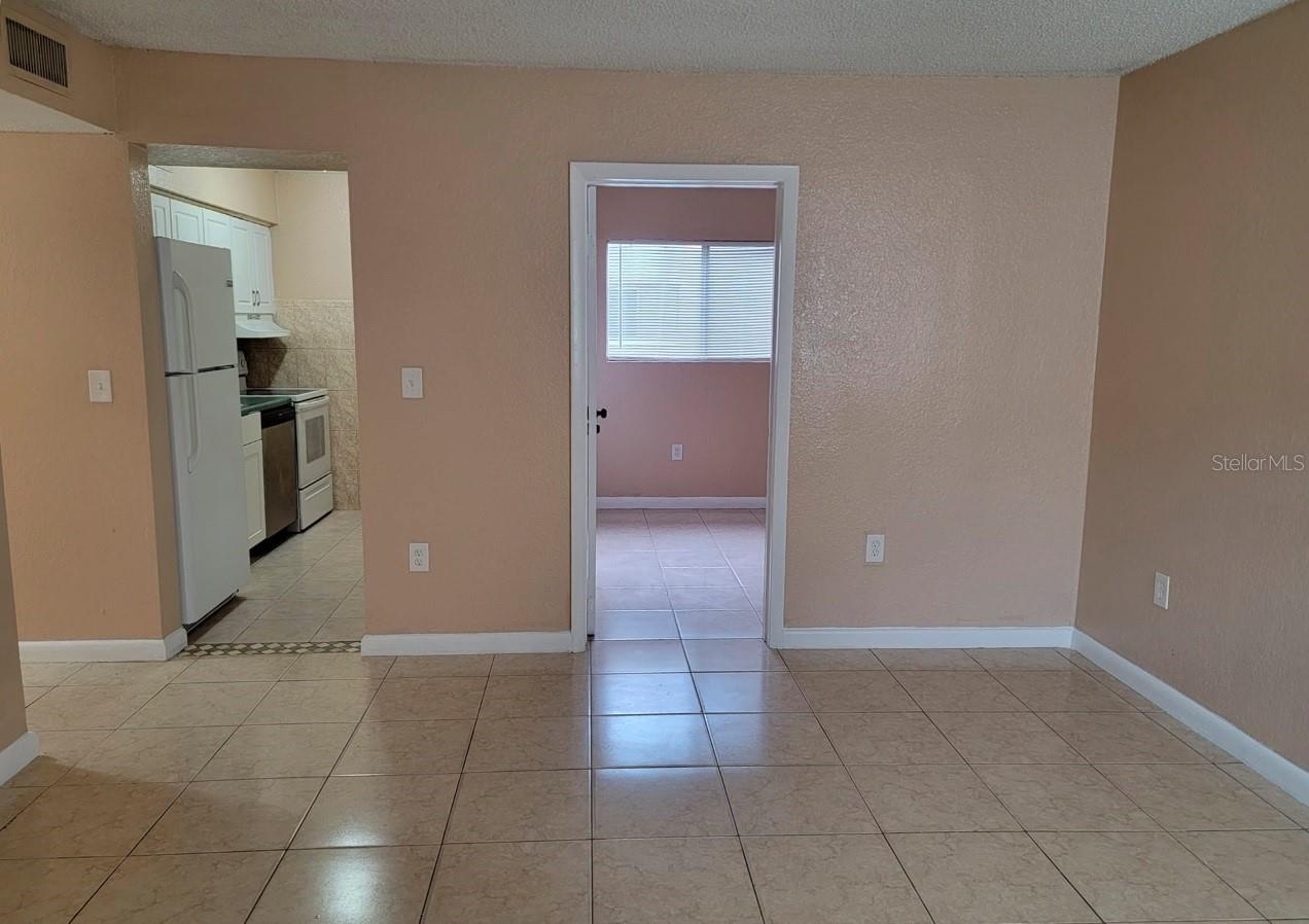 Image 4 of 17 For 728 Ridenhour Circle 728