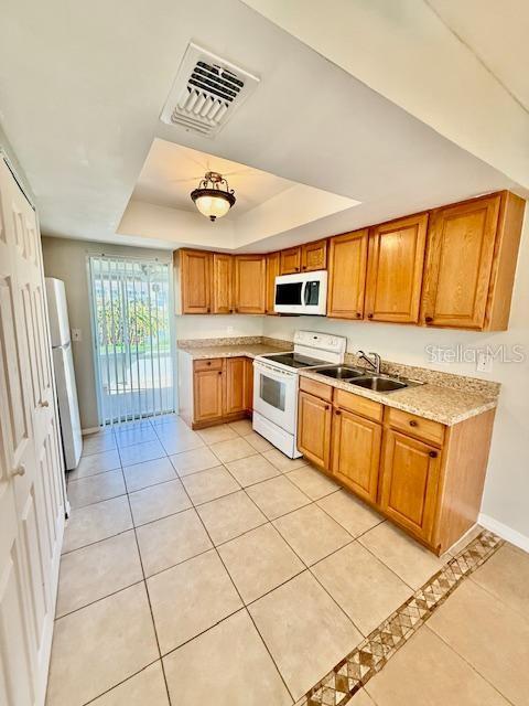 Image 7 of 23 For 19 Lago Mesa Way
