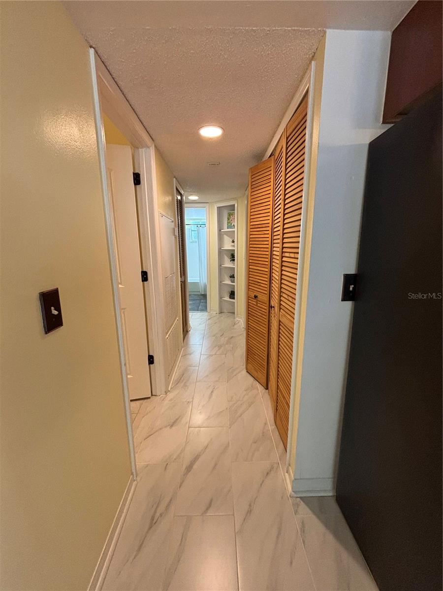 Image 5 of 19 For 2020 Royal Bay Boulevard 91