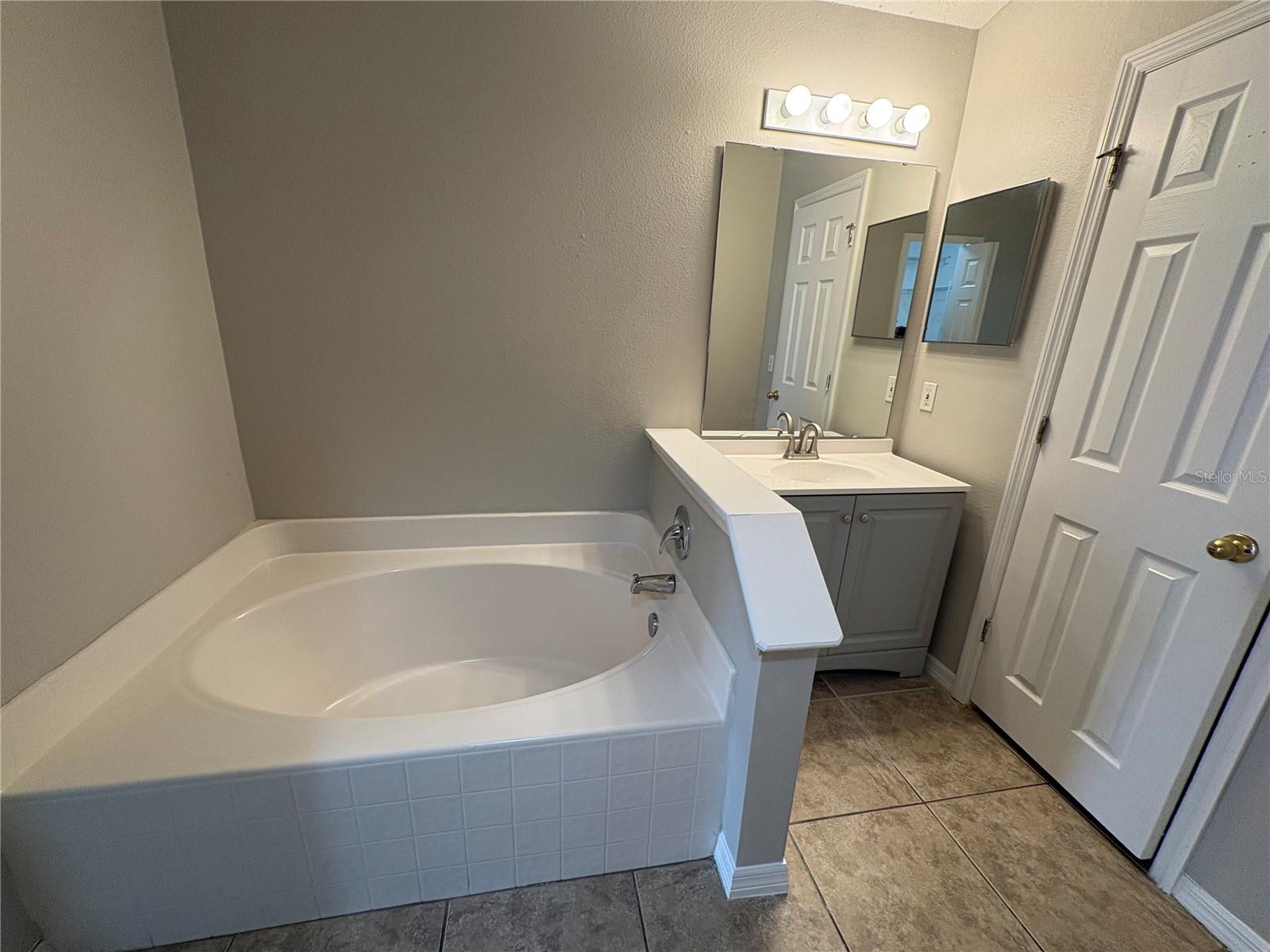 Image 21 of 25 For 3548 Stonefield Drive