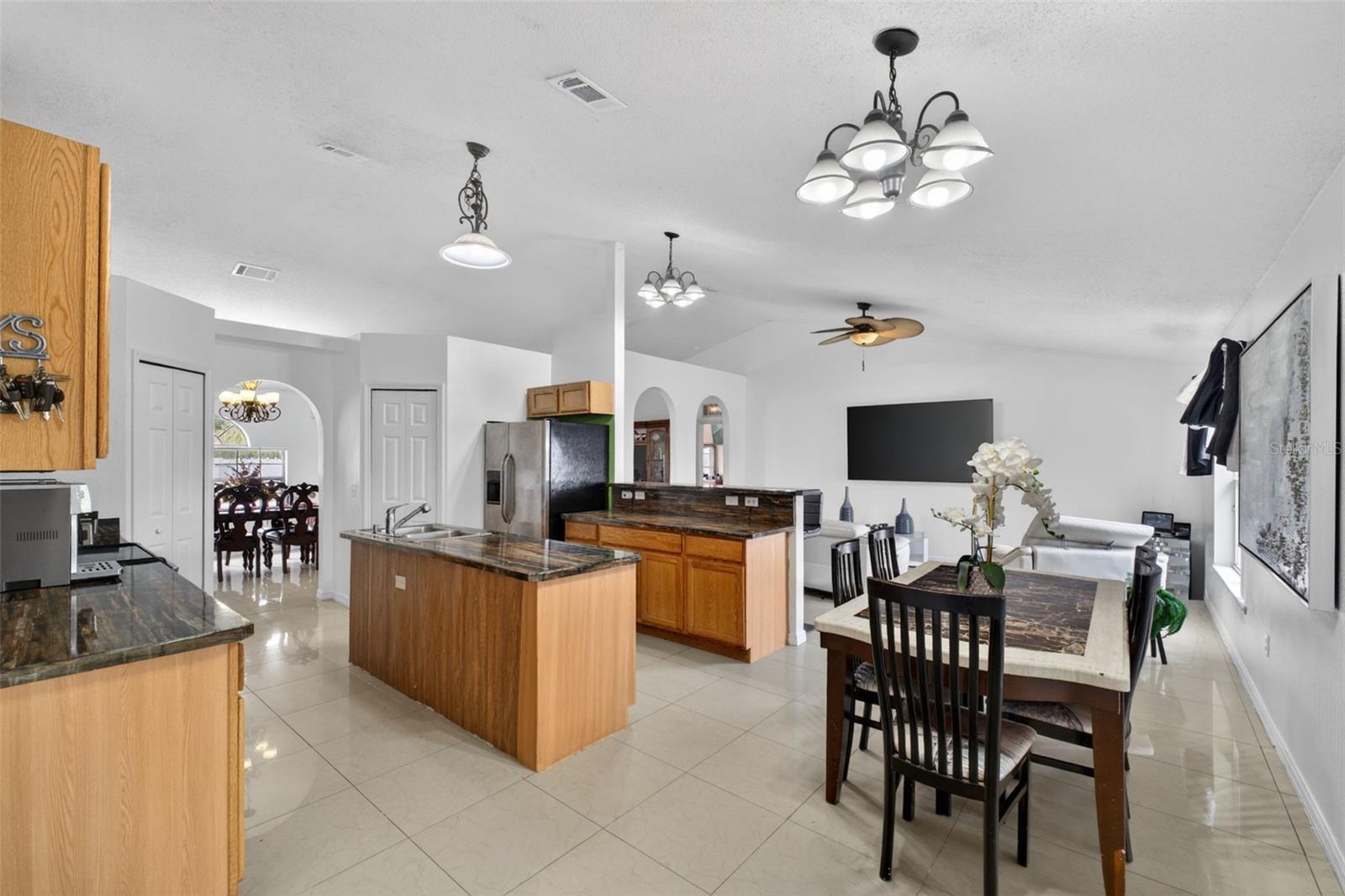 Image 30 of 79 For 541 Adriel Avenue