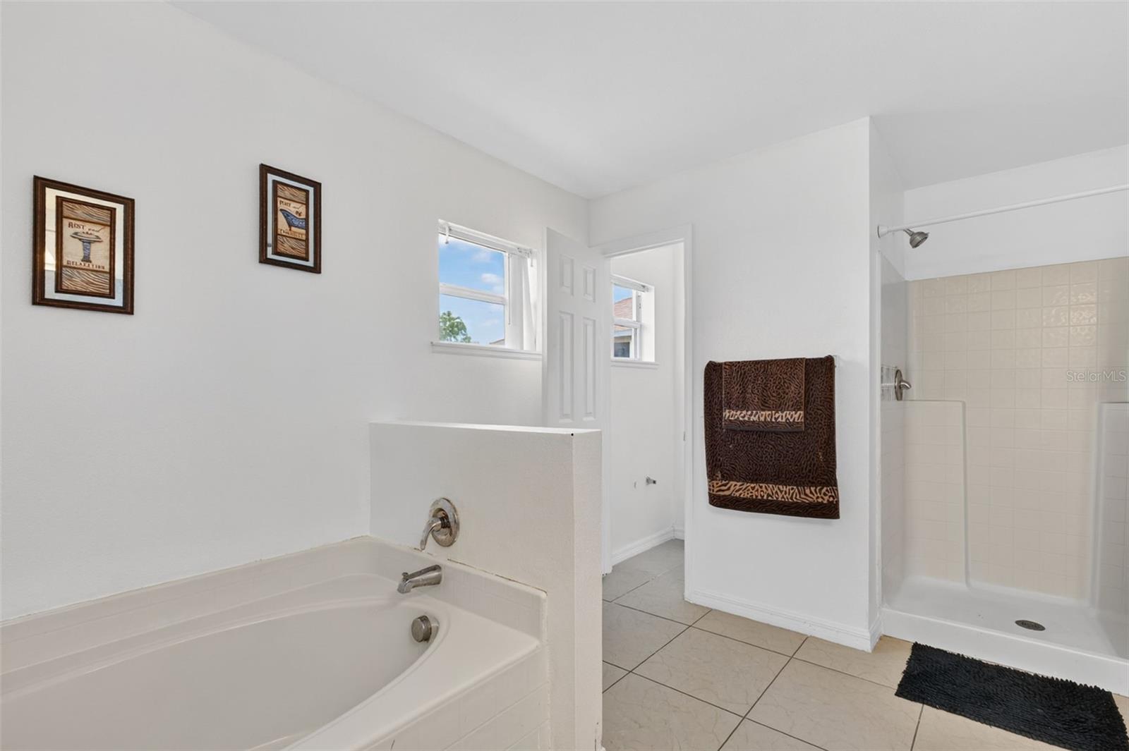Image 38 of 79 For 541 Adriel Avenue