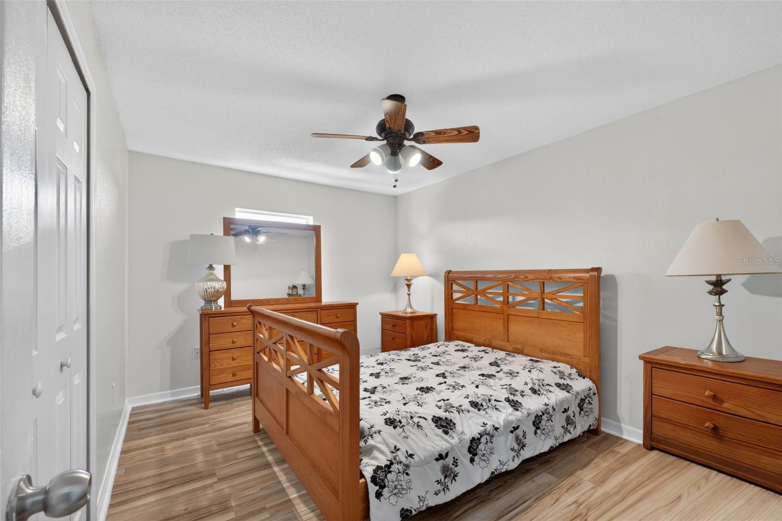 Image 45 of 79 For 541 Adriel Avenue