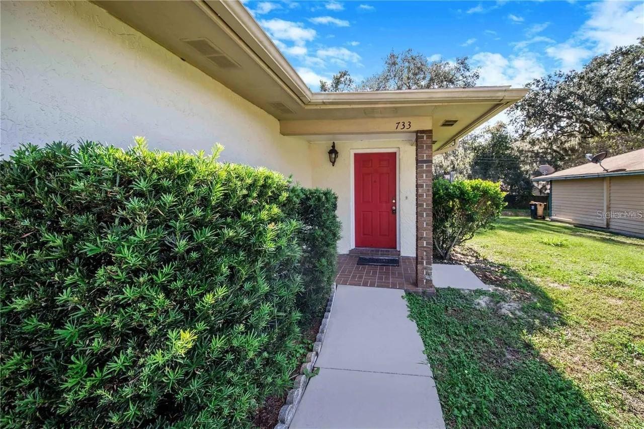 Image 2 of 18 For 733 Mikasuki Drive
