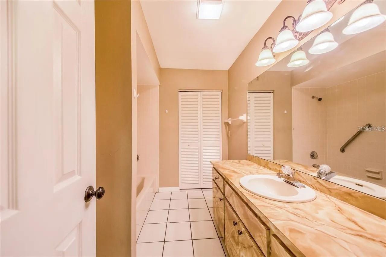 Image 7 of 18 For 733 Mikasuki Drive