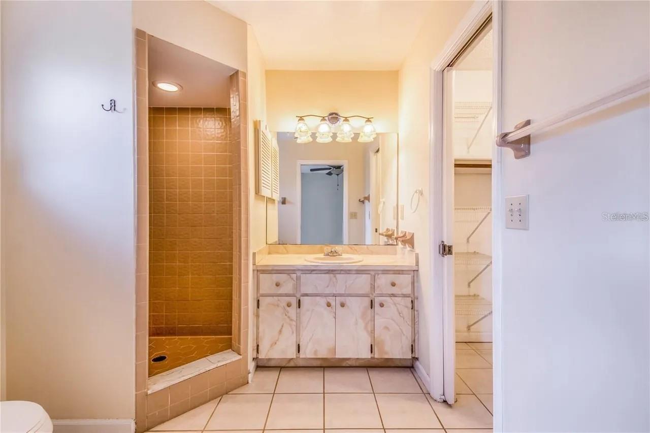 Image 8 of 18 For 733 Mikasuki Drive