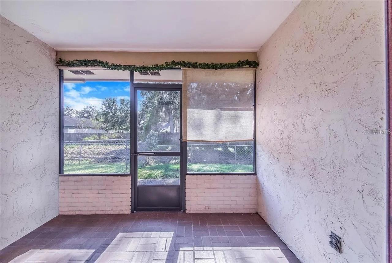 Image 9 of 18 For 733 Mikasuki Drive
